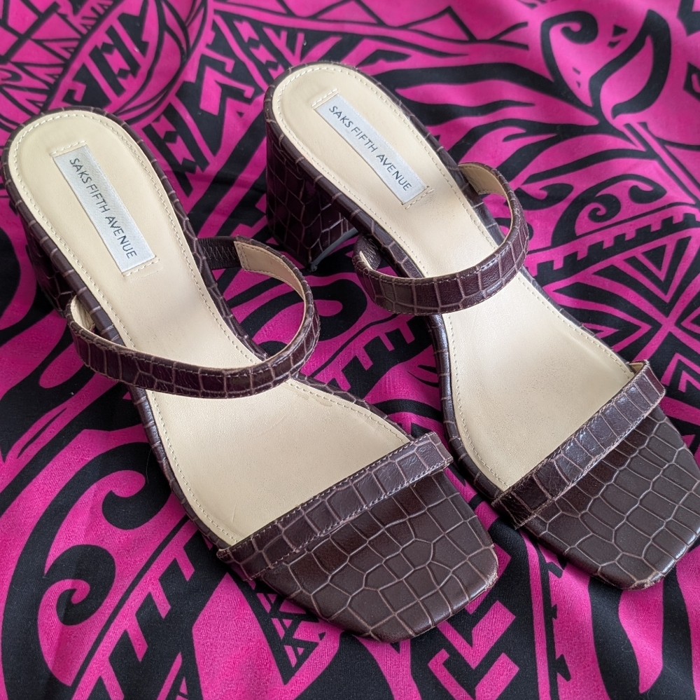 Saks Fifth Avenue brown chunky heel sandals